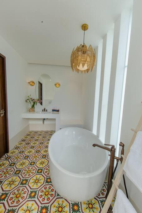 Presidential Luxury Villa Anjuna With Pvt Pool & Bathtub, Most Prime Location ภายนอก รูปภาพ