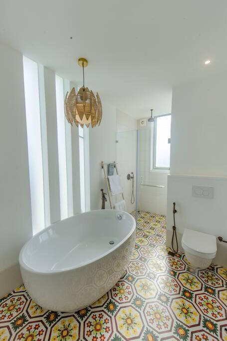 Presidential Luxury Villa Anjuna With Pvt Pool & Bathtub, Most Prime Location ภายนอก รูปภาพ